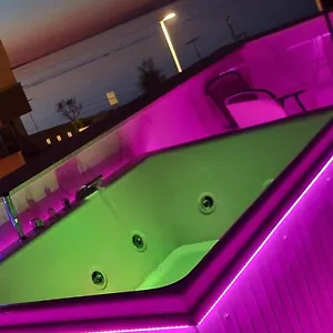 Luxury House Отель типа 